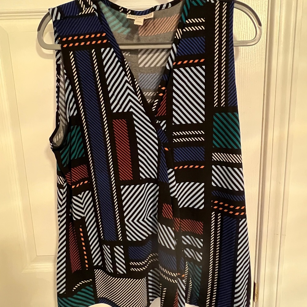 Dana Buchman V-Neck Blouse